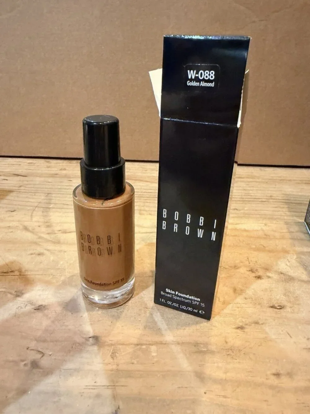 Bobbi Brown Skin Foundation SPF15 GOLDEN ALMOND 6.75 - W-088  1 Oz. / 30mL